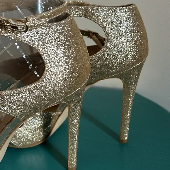 Guess Women’s Gold Glitter Strappy 4 1/2” Stiletto Formal Heels Prom Ready - Picture 11 of 13